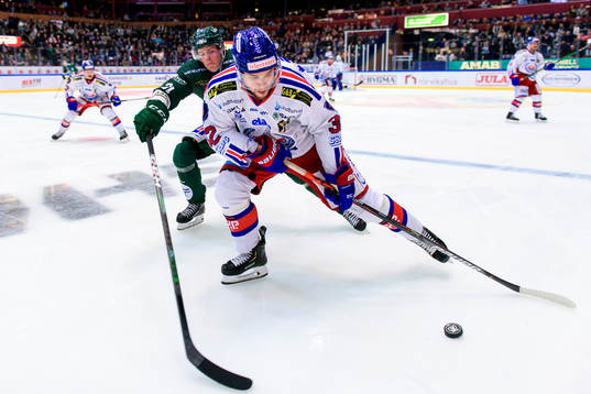 Färjestads Carl Jakobsson och Oskarshamns Markus Modigs