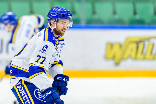 Leksands Spencer Abbott innnan ishockeymatchen i SHL mellan