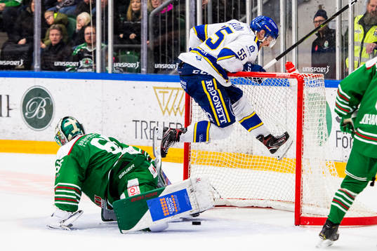 Leksands Jonas Ahnelöv jublar