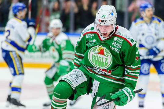 Rögles Dominik Bokk jublar