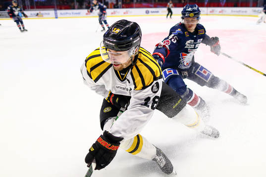 Brynäs Anton Rödin och Linköpings Simon Lundmark