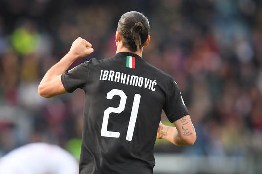 Zlatan Ibrahimovic of AC Milan celebrates his 0-2 goal