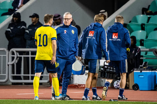 Muamer Tankovic and Janne Andersson, head coach of Sweden