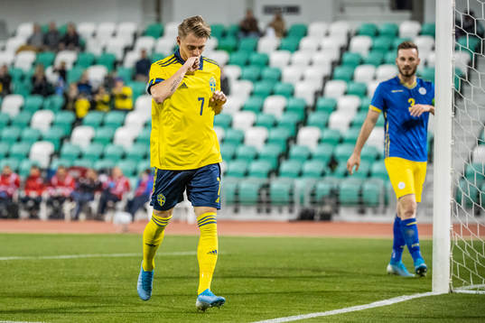 Simon Hedlund of Sweden celebrates