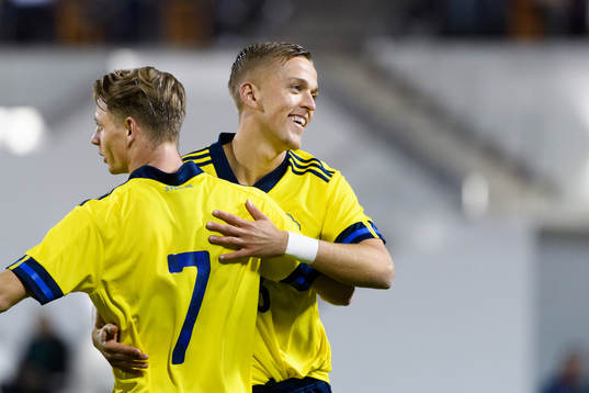 Simon Hedlund and Jesper Karlsson celebrate