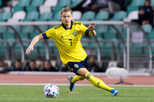 Simon Hedlund of Sweden