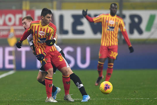Cristian Dell'Orco of Lecce and Dejan Kulusevski of Parma