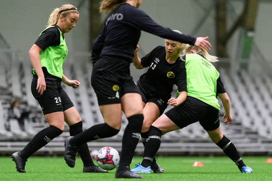Ebba Johansson och Evelina Brink