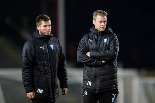 Fystränare Jamie Mackay och fysioterapeut Jesper Robertsson