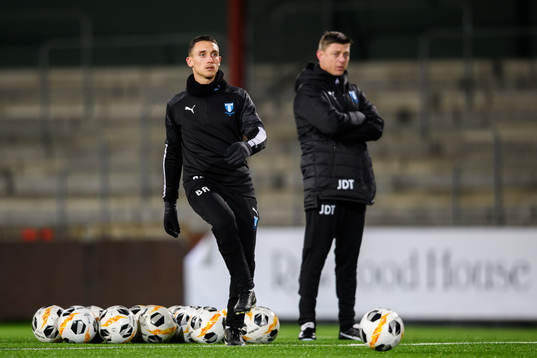 Fystränare Ben Rosen och tränare Jon Dahl Tomasson