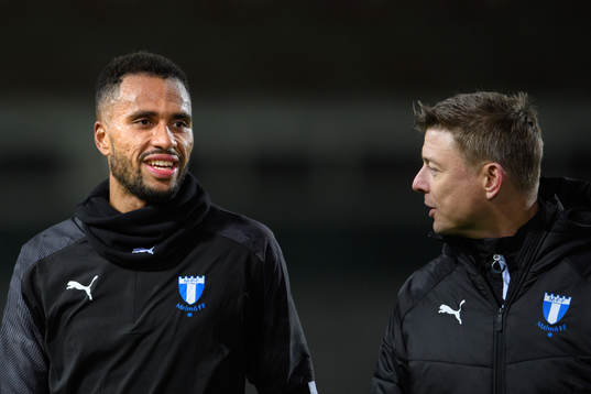 Isaac Kiese Thelin och tränare Jon Dahl Tomasson