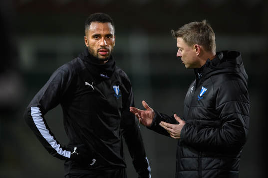 Isaac Kiese Thelin och tränare Jon Dahl Tomasson