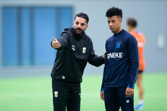 Tränare Poya Asbaghi och Tobias Sana