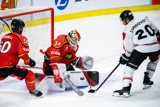 Goalkeeper Joel Lassinantti of Luleå and Joel Lundqvist of