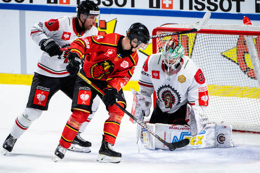 Viktor Ekbom and goalkeeper Johan Mattsson of Frölunda
