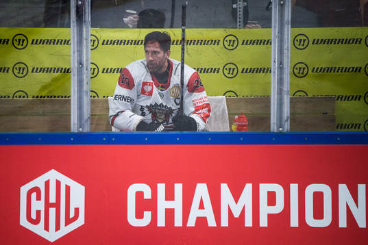 Joel Lundqvist of Frölunda in the penalty box