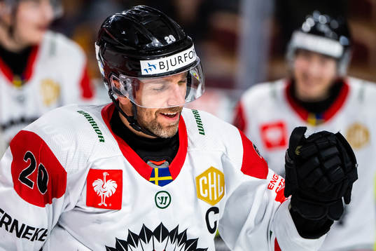 Joel Lundqvist of Frölunda celebrates the 1-2 goal