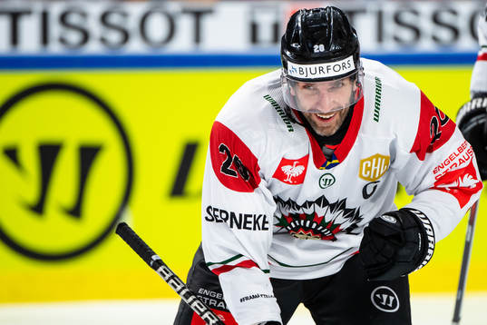 Joel Lundqvist of Frölunda celebrates the 1-2 goal