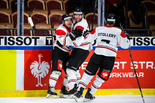 Ryan Lasch and Brandon Gormley of Frölunda celebrate the