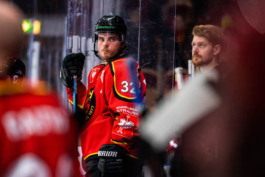 Oscar Engsund of Luleå looks dejected