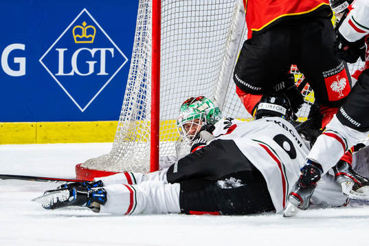 Goalkeeper Johan Mattsson of Frölunda with a save