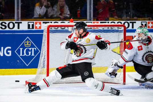 Viktor Ekbom and goalkeeper Johan Mattsson of Frölunda