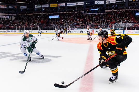 Färjestads Jonathon Blum och Brynäs Nicklas Danielsson