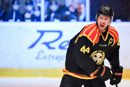 Brynäs Jacob Blomqvist jublar