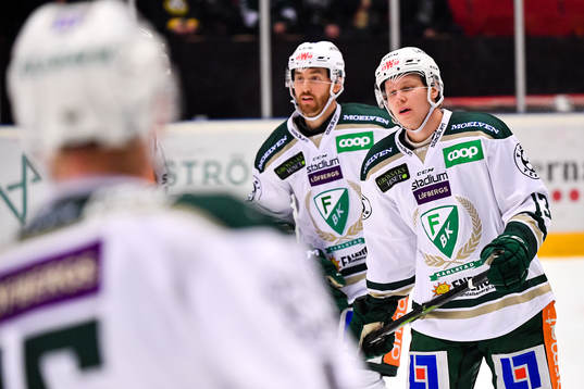 Färjestads Daniel Viksten deppar
