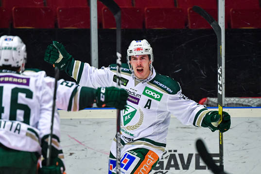 Färjestads Sebastian Erixon jublar