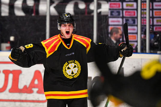 Brynäs Victor Söderström jublar