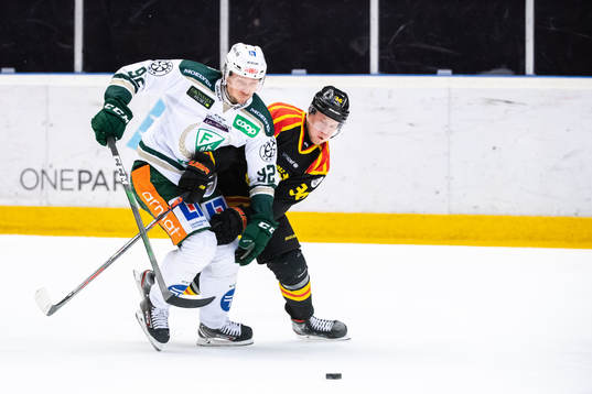 Färjestads Jesper Olofsson och Brynäs Linus Ölund