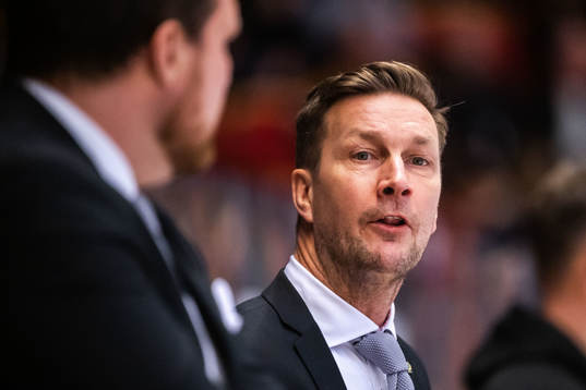 Färjestads huvudtränare Johan Pennerborn