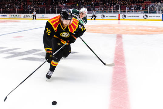 Brynäs Joachim Rohdin och Färjestads Oskar Bäck