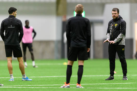 Manager Jimmy Thelin