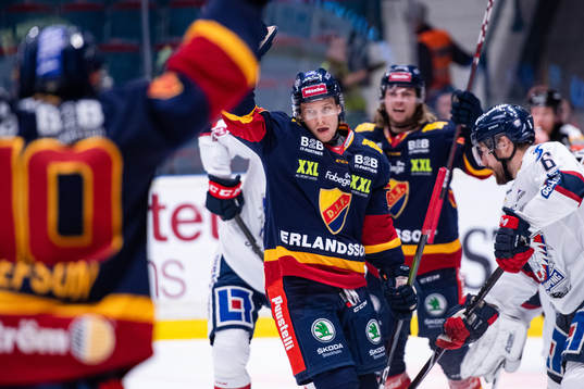 Djurgårdens Sebastian Strandberg jublar
