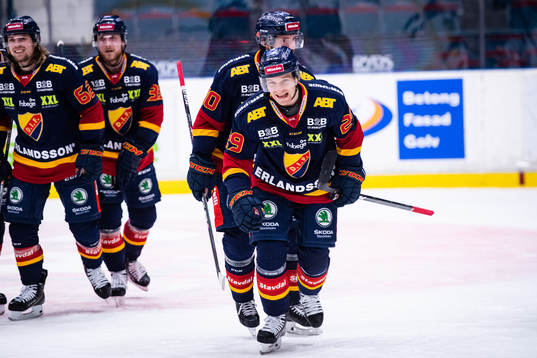 Djurgårdens Sebastian Strandberg jublar