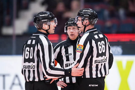 Domarna överlägger