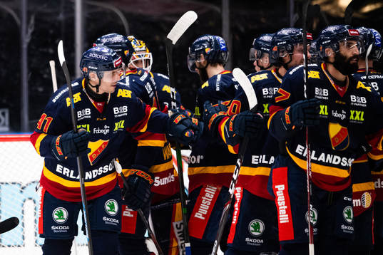 Djurgårdens Daniel Widing  jublar