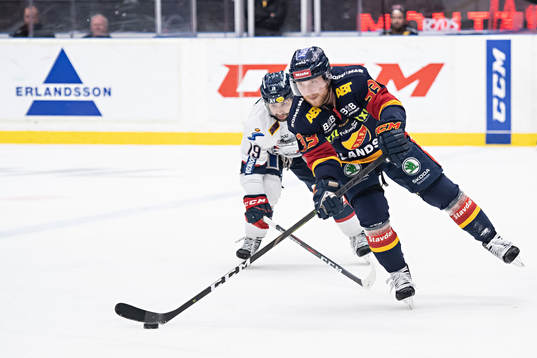 Linköpings Joe Whitney och Djurgårdens Linus Hultström