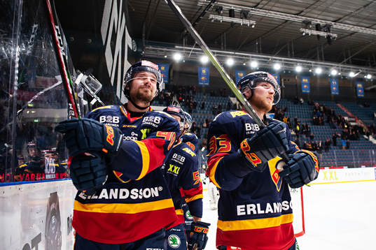Djurgårdens Jacob Josefson och Linus Hultström jublar