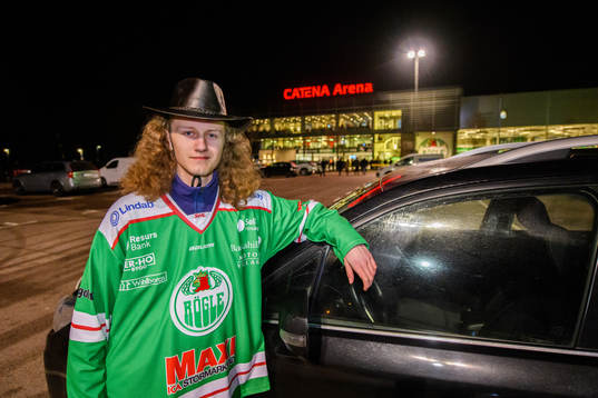 Emil Andersson har kört bil från Umeå till Ängelholm