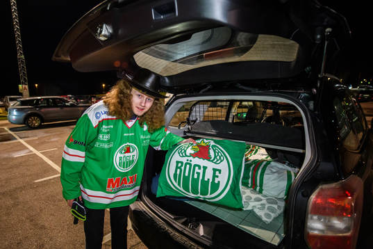 Emil Andersson har kört bil från Umeå till Ängelholm