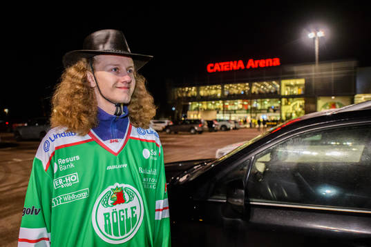 Emil Andersson har kört bil från Umeå till Ängelholm