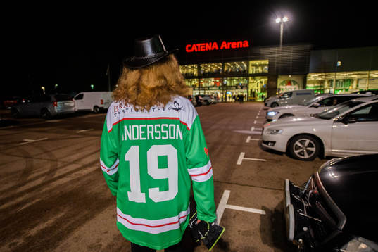 Emil Andersson har kört bil från Umeå till Ängelholm