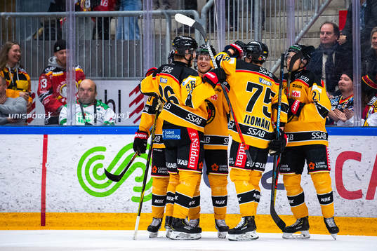 Luelås spelare jublar