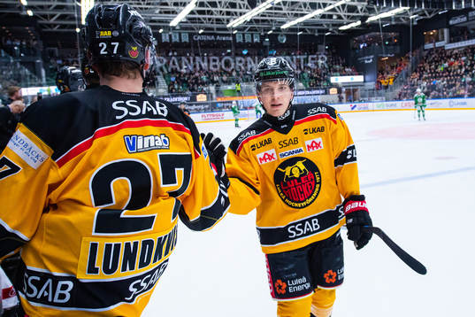 Luleås Joonas Jalvanti jublar
