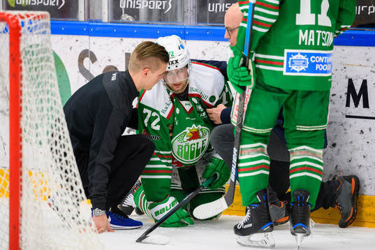 Rögles Daniel Zaar med skada
