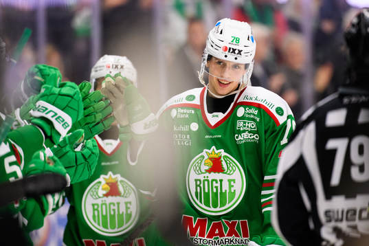 Rögles Dominik Bokk jublar