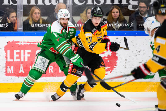 Rögles Taylor Matson och Luleås Nils Lundkvist